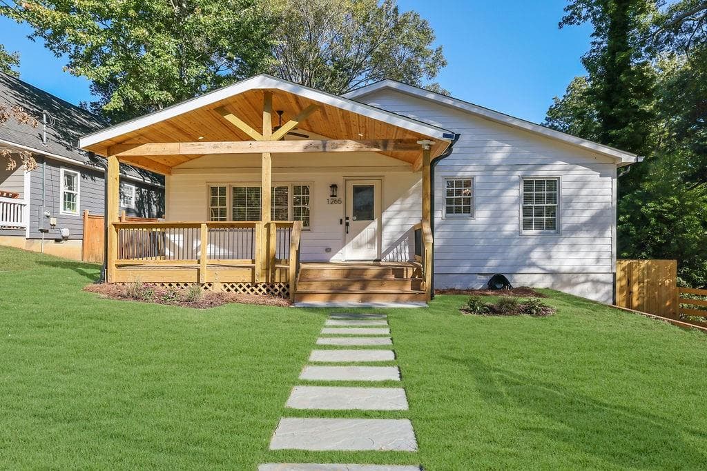 3 bedroom, 3 bathroom, 1,780 sq ft single family residence sold at 1265 Ladd Street, Atlanta, GA 30310