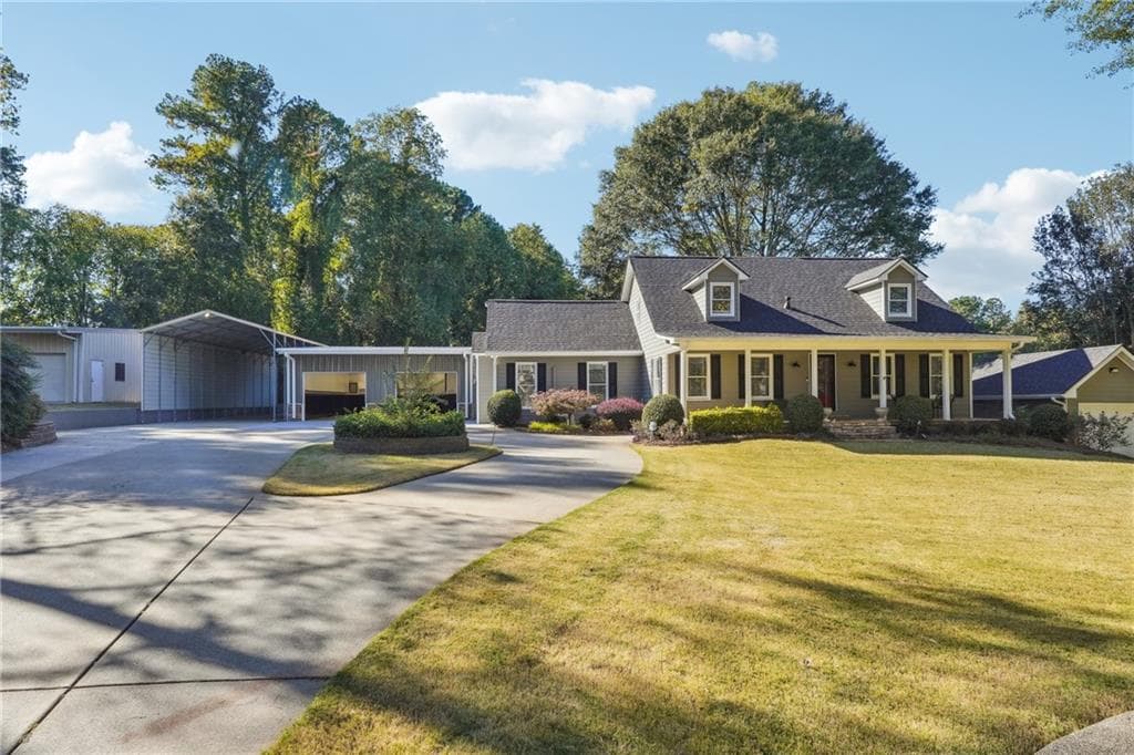 3 bedroom, 3 bathroom single family residence sold at 2401 Pinkney Drive, Marietta, GA 30062