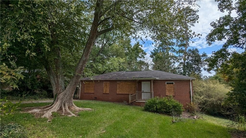 2 bedroom, 1 bathroom, 1,200 sq ft single family residence sold at 4215 Sherwood Avenue, Decatur, GA 30035