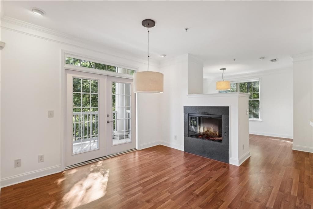 2 bedroom, 2 bathroom, 1,332 sq ft condominium sold at 1910 Cedar Glenn Way 4302, Atlanta, GA 30339