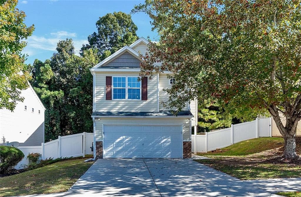 4 bedroom, 3 bathroom, 1,700 sq ft single family residence sold at 124 SILVER FOX Trail, Dallas, GA 30157
