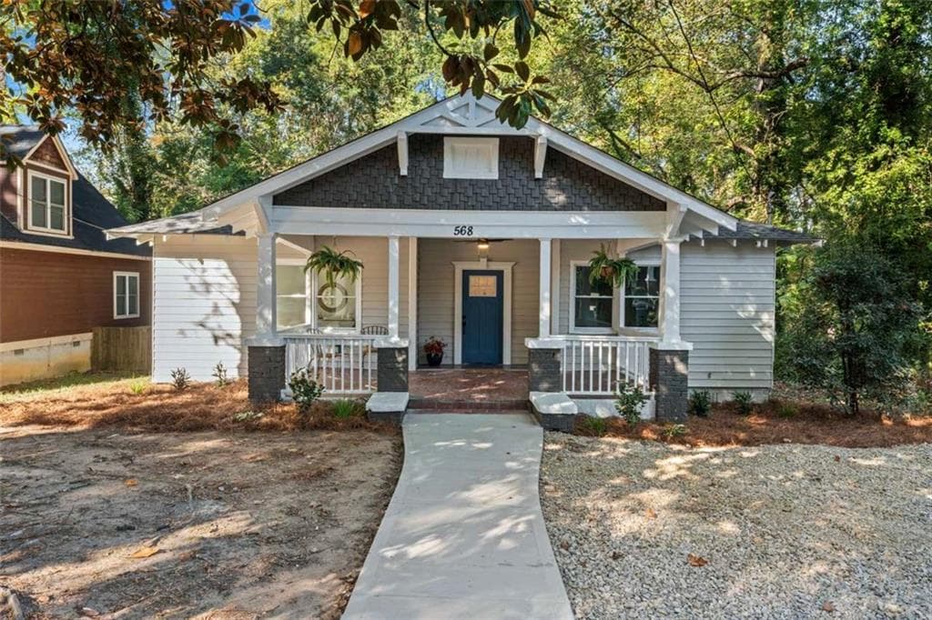 3 bedroom, 2 bathroom, 1,568 sq ft single family residence sold at 568 Woodlawn Avenue, Atlanta, GA 30318