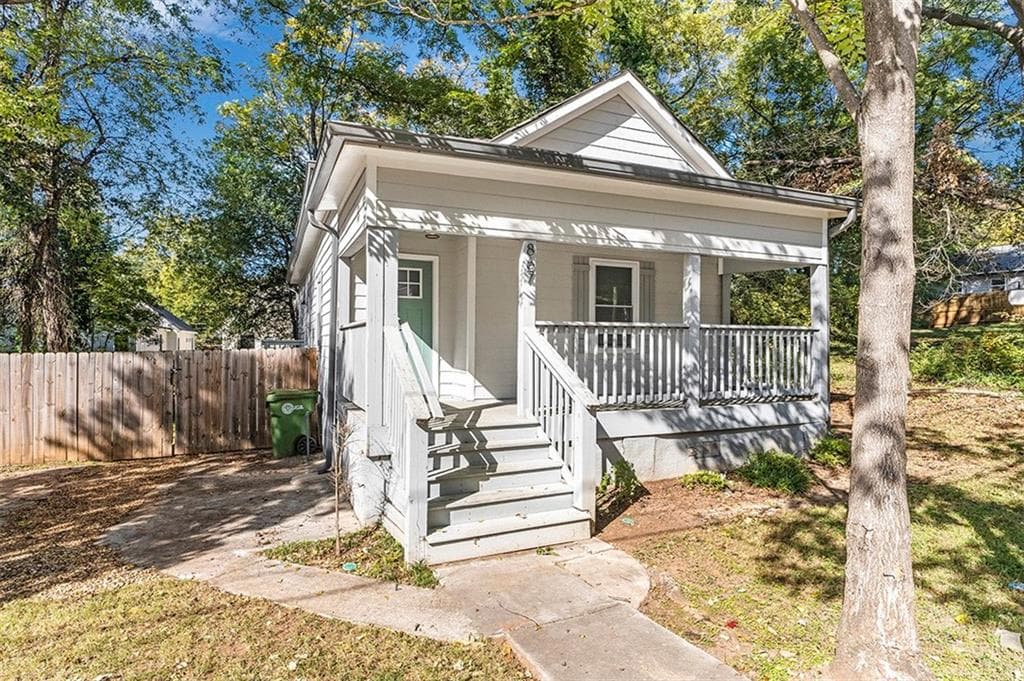 2 bedroom, 2 bathroom, 1,071 sq ft single family residence sold at 867 SMITH Street, Atlanta, GA 30310
