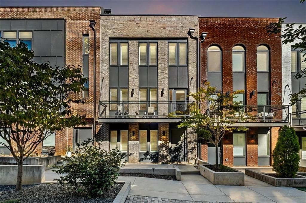 3 bedroom, 4 bathroom, 2,107 sq ft townhouse sold at 1216 Chelsea Circle, Atlanta, GA 30318