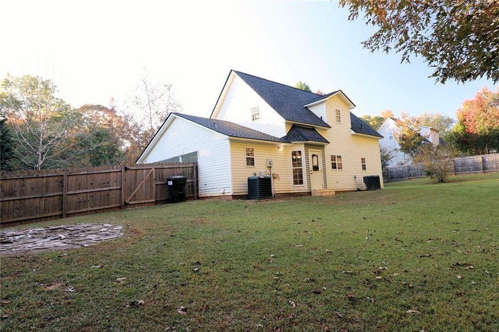 3 bedroom, 2 bathroom, 1,272 sq ft single family residence under contract at 78 Cook Street, Tallapoosa, GA 30176 — photo 5