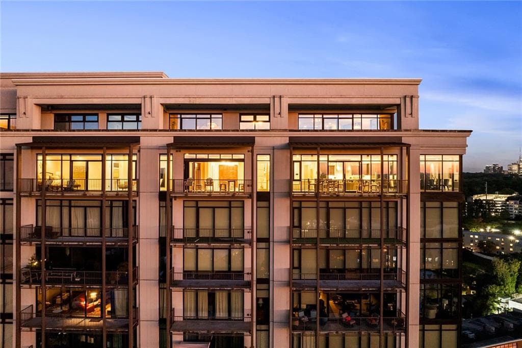 3 bedroom, 4 bathroom, 3,636 sq ft condominium sold at 2233 Peachtree Road PH1502, Atlanta, GA 30309