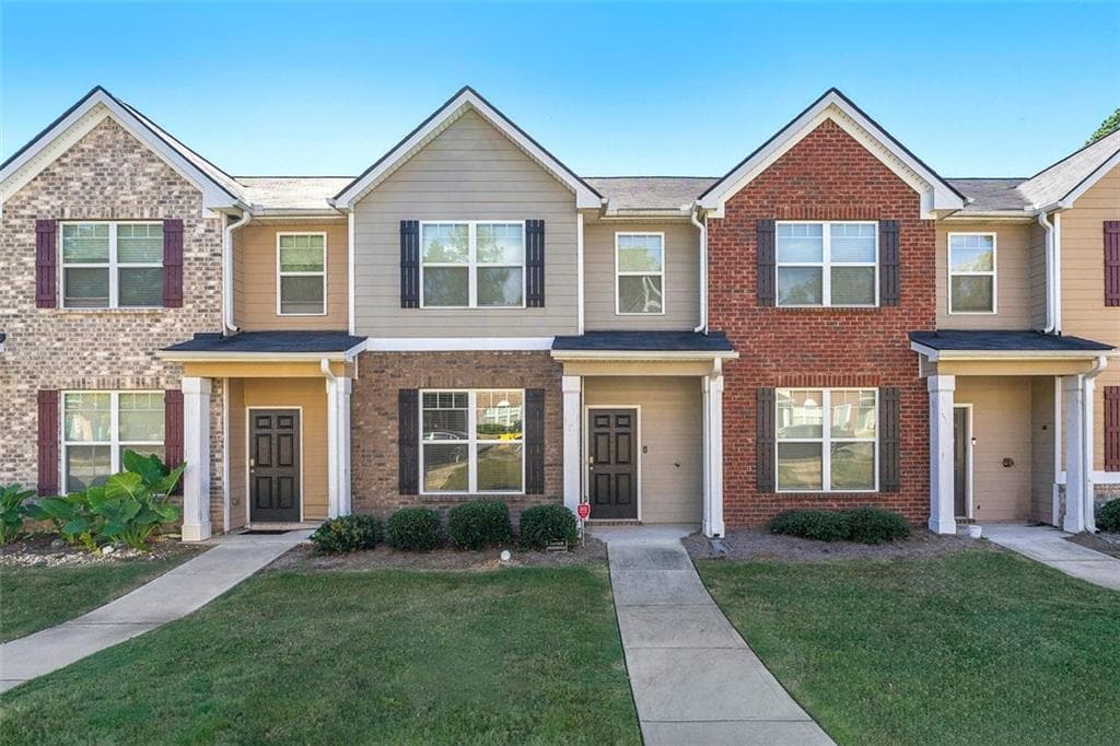 3 bedroom, 3 bathroom townhouse sold at 6327 OLMADISON Place, South Fulton, GA 30349