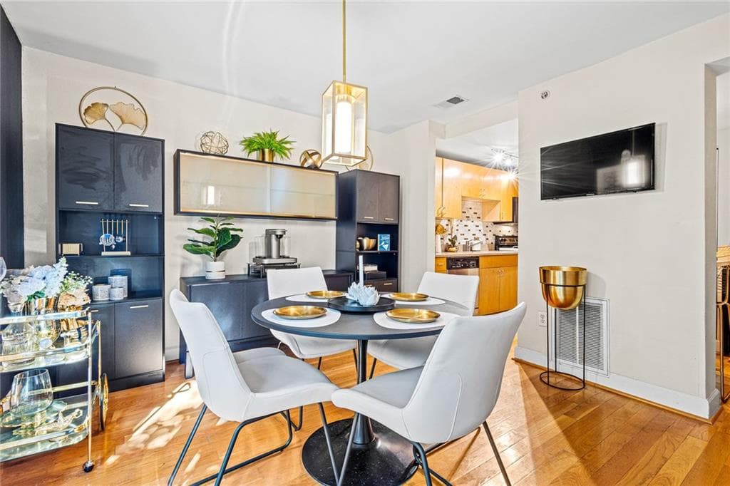 385 Ralph Mcgill Boulevard E, Atlanta, GA 30312 — most recent listing photo