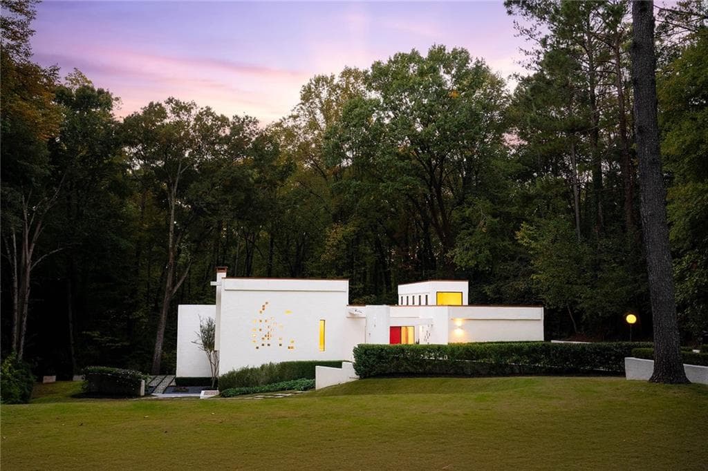 4 bedroom, 5 bathroom, 4,088 sq ft single family residence sold at 1028 Nawench Drive, Atlanta, GA 30327