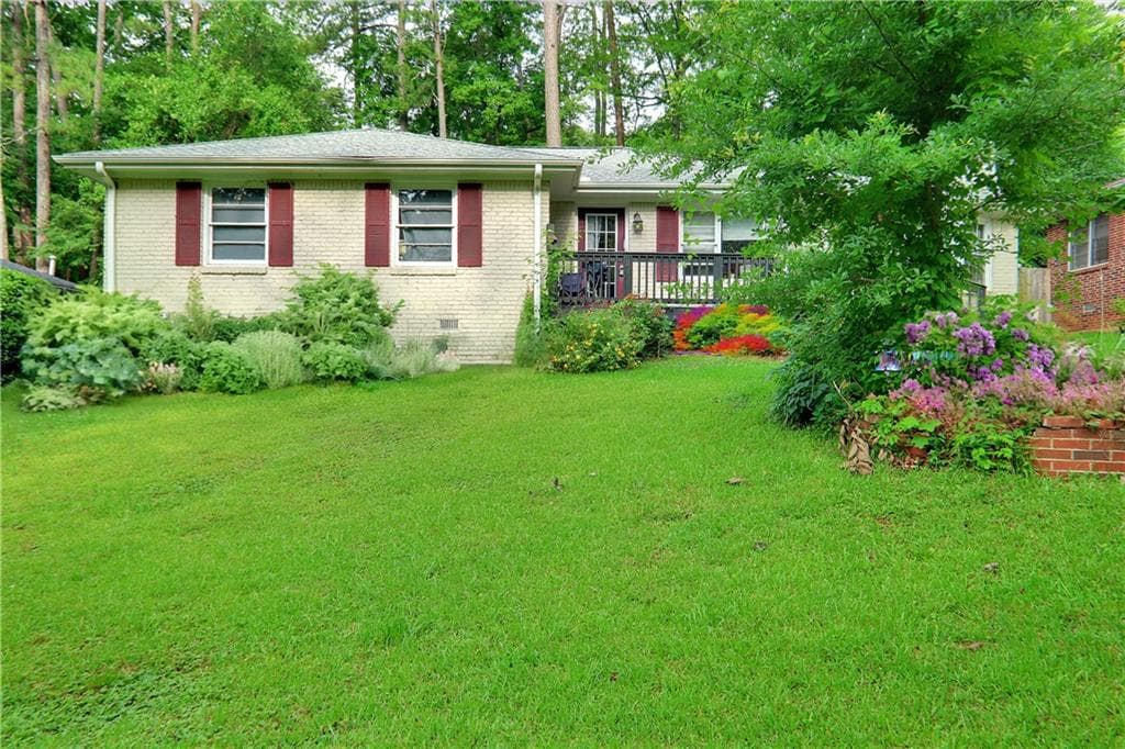 3 bedroom, 2 bathroom, 1,620 sq ft single family residence sold at 1591 Stanford Way, Decatur, GA 30032