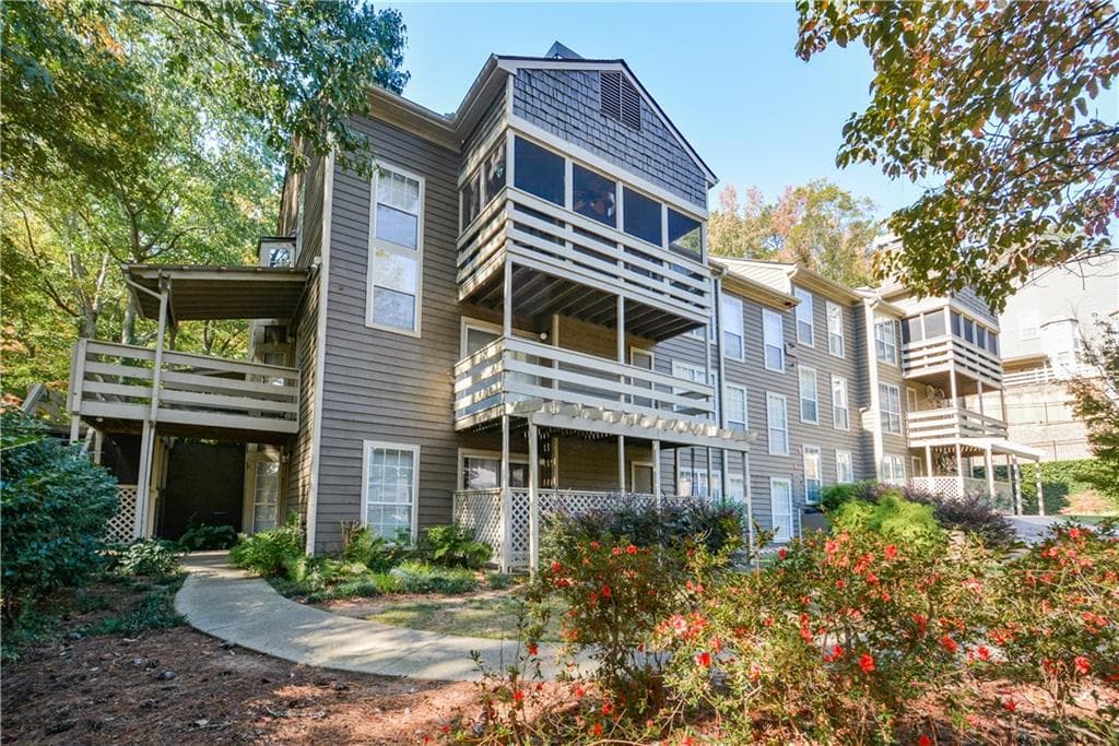 804 Riverview Drive, Marietta, GA 30067 — most recent listing photo