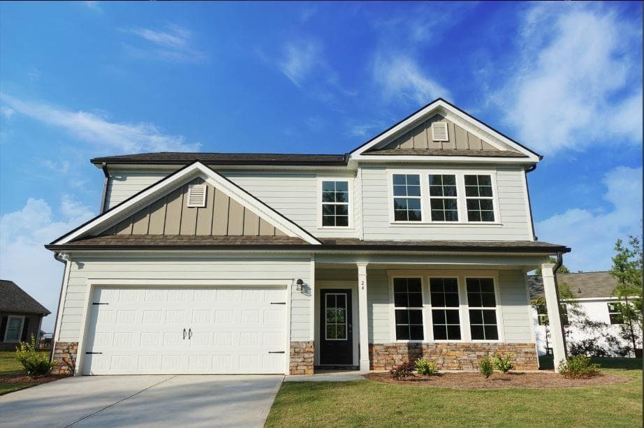 4 bedroom, 3 bathroom single family residence sold at 24 Boulder Drive, Toccoa, GA 30577