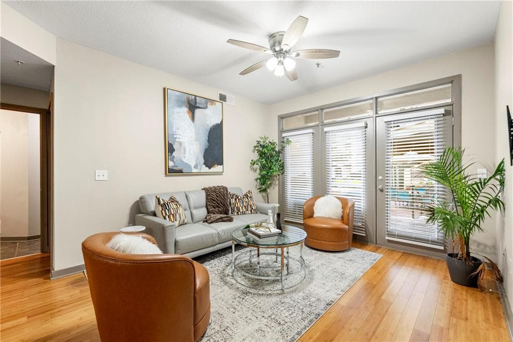 2 bedroom, 2 bathroom, 1,166 sq ft condominium sold at 390 17th Street 2050, Atlanta, GA 30363
