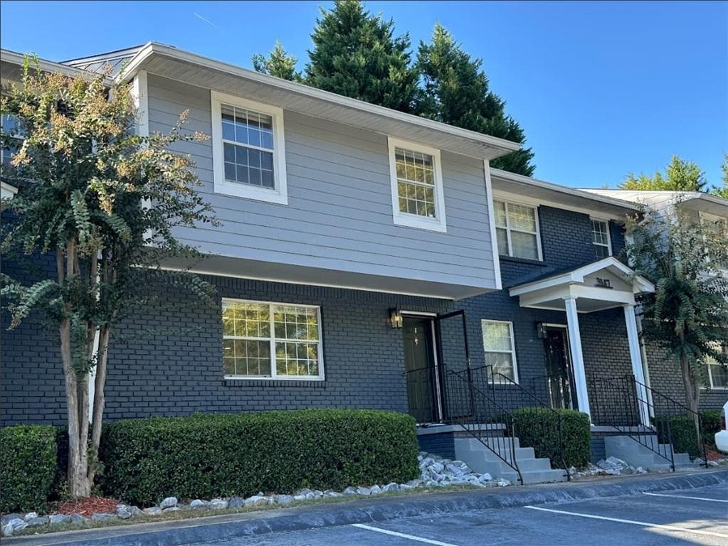 3 bedroom, 3 bathroom condominium sold at 3147 Buford Highway 6, Brookhaven, GA 30329