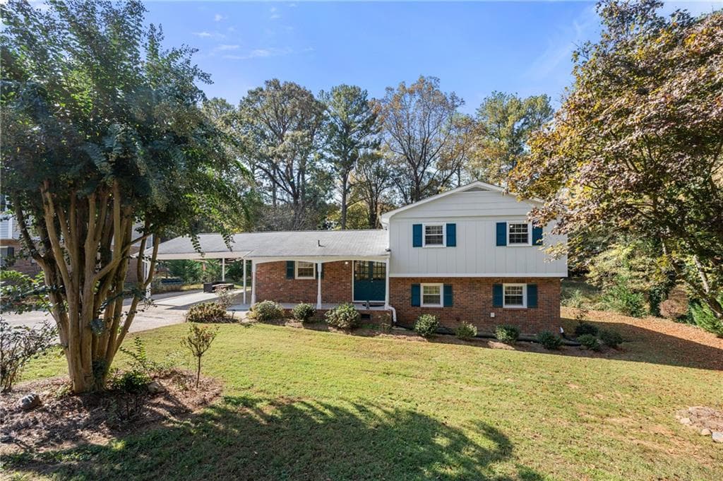 3 bedroom, 2 bathroom, 1,706 sq ft single family residence sold at 3213 Glendale Drive, Marietta, GA 30066