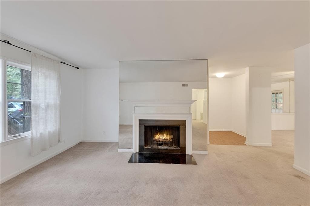 2 bedroom, 2 bathroom, 1,325 sq ft condominium sold at 114 Rosaire Place, Atlanta, GA 30327
