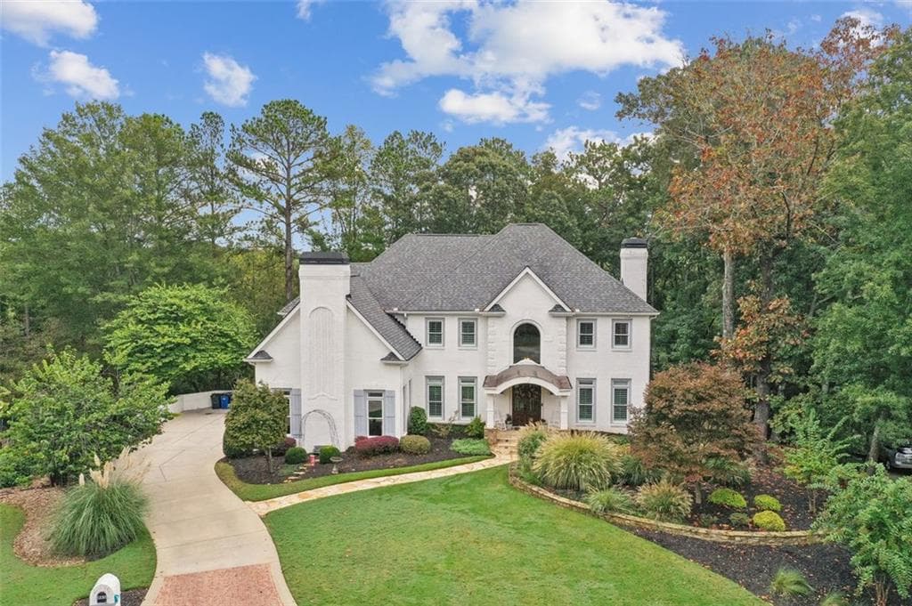 6 bedroom, 5 bathroom, 5,795 sq ft single family residence sold at 485 THORNWYCK Trail, Roswell, GA 30076