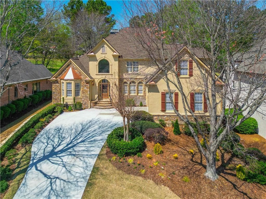 6 bedroom, 5 bathroom single family residence sold at 8120 Turnberry Way, Duluth, GA 30097