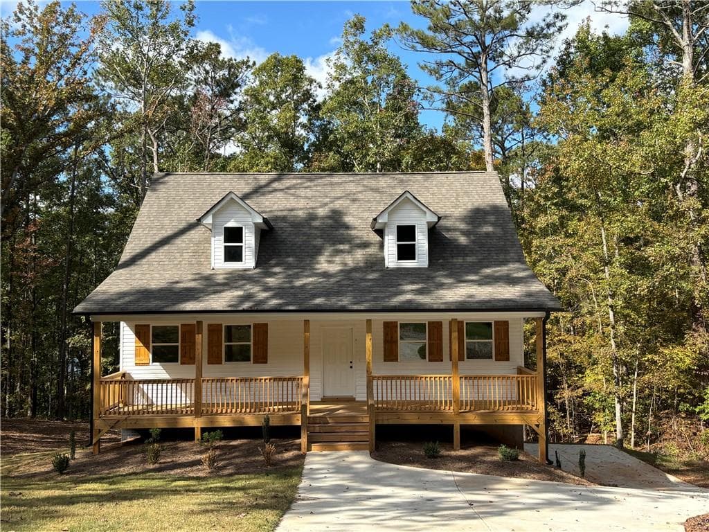 5 bedroom, 3 bathroom single family residence sold at 205 Kingfisher Court, Monticello, GA 31064