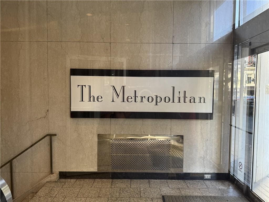 1 bedroom, 1 bathroom condominium sold at 20 Marietta Street 17F, Atlanta, GA 30303