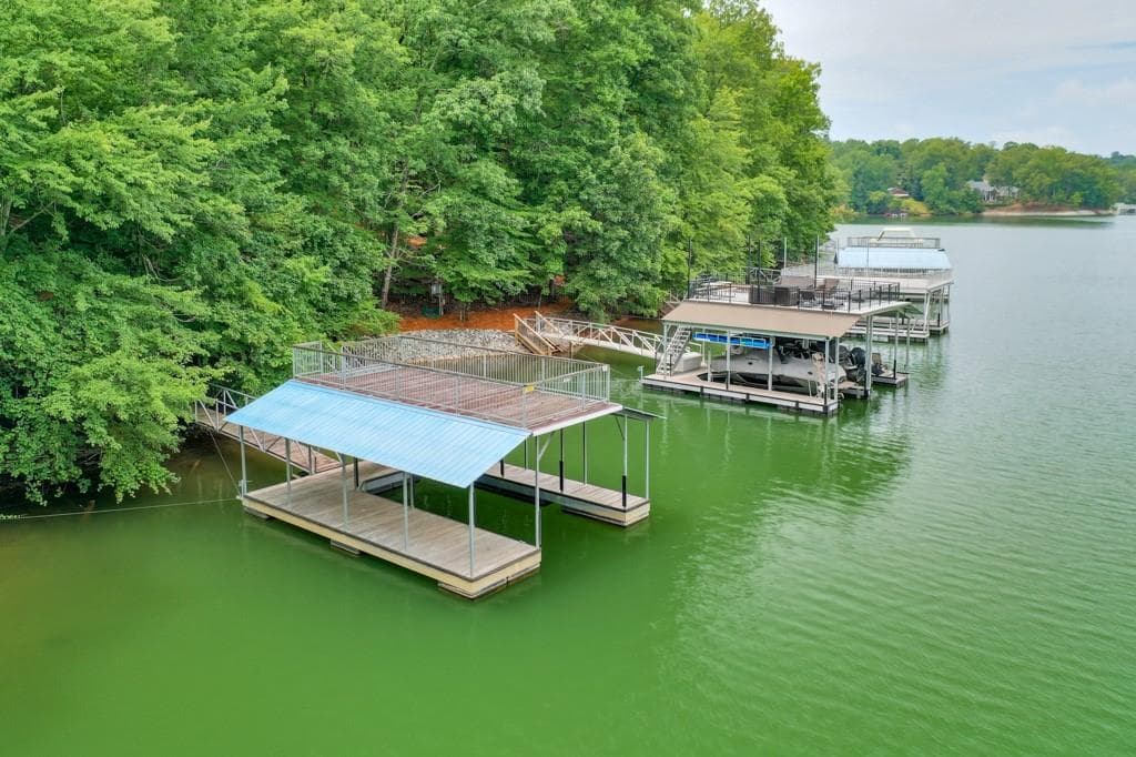 single family residence sold at 6410 Waterscape Ridge, Gainesville, GA 30506