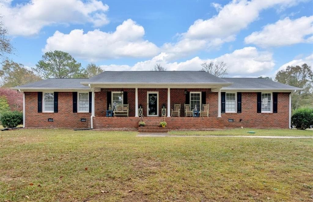 4 bedroom, 2 bathroom single family residence sold at 1060 Adams Road, Cedartown, GA 30125