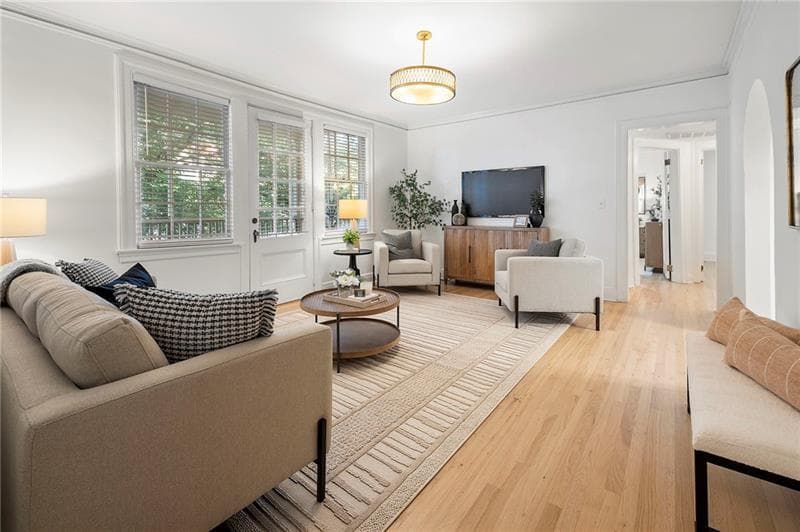 2 bedroom, 1 bathroom, 1,064 sq ft condominium sold at 2230 Peachtree Road A4, Atlanta, GA 30309