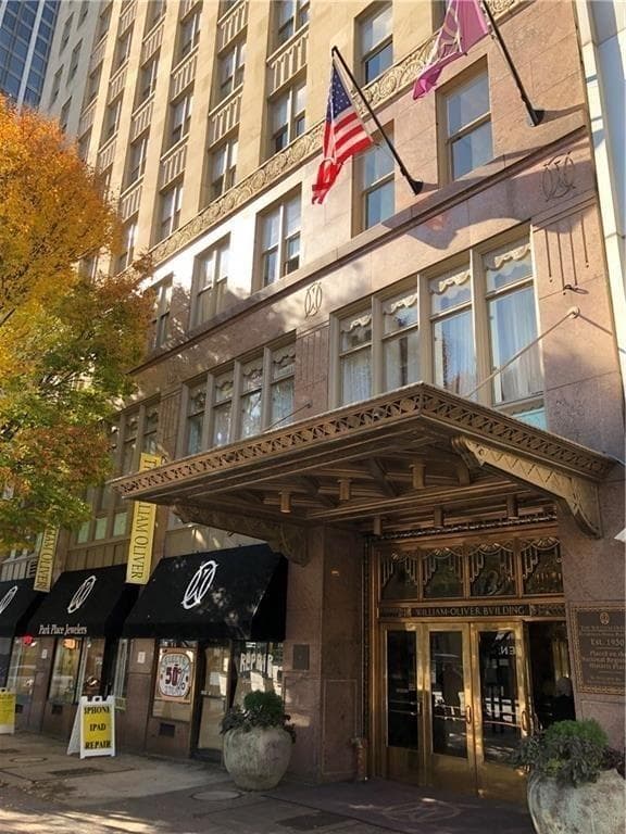 2 bedroom, 2 bathroom condominium sold at 32 Peachtree Street 1104, Atlanta, GA 30303