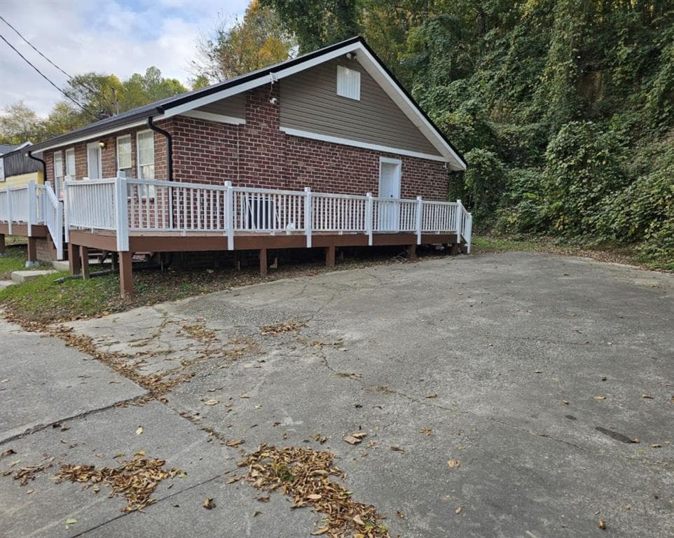 2 bedroom, 1 bathroom single family residence sold at 425 E Elm Street, Rockmart, GA 30153