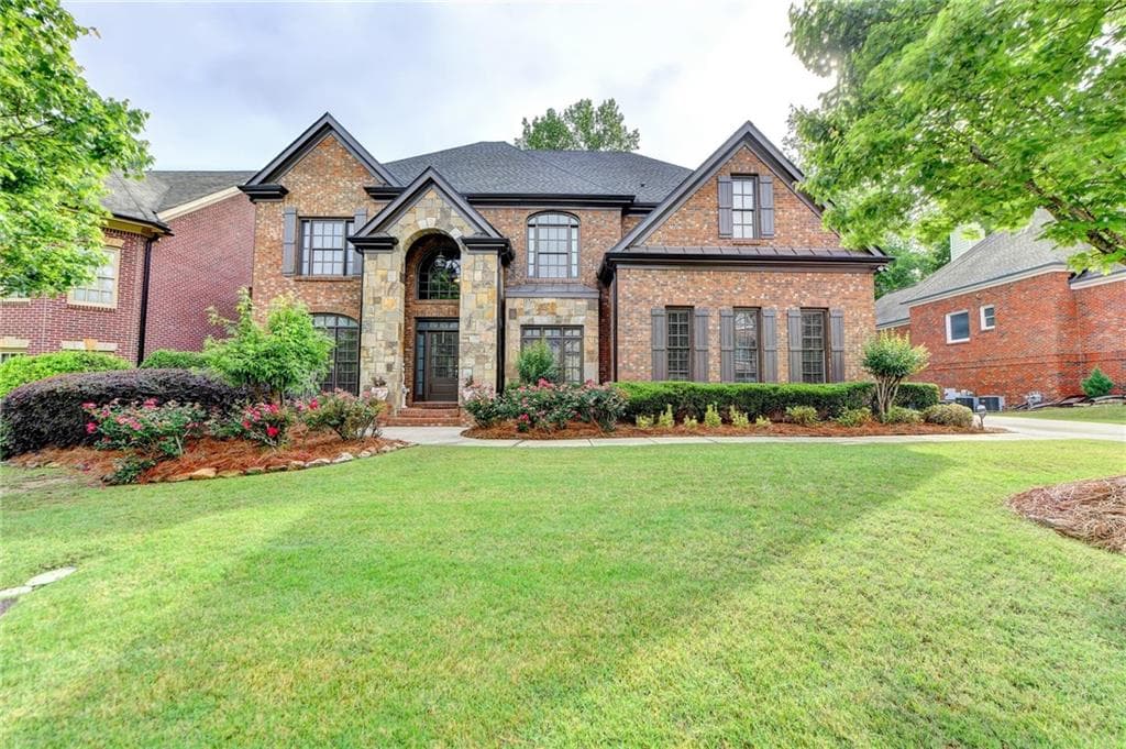 5 bedroom, 4 bathroom single family residence sold at 3173 Walkers Falls Way, Buford, GA 30519
