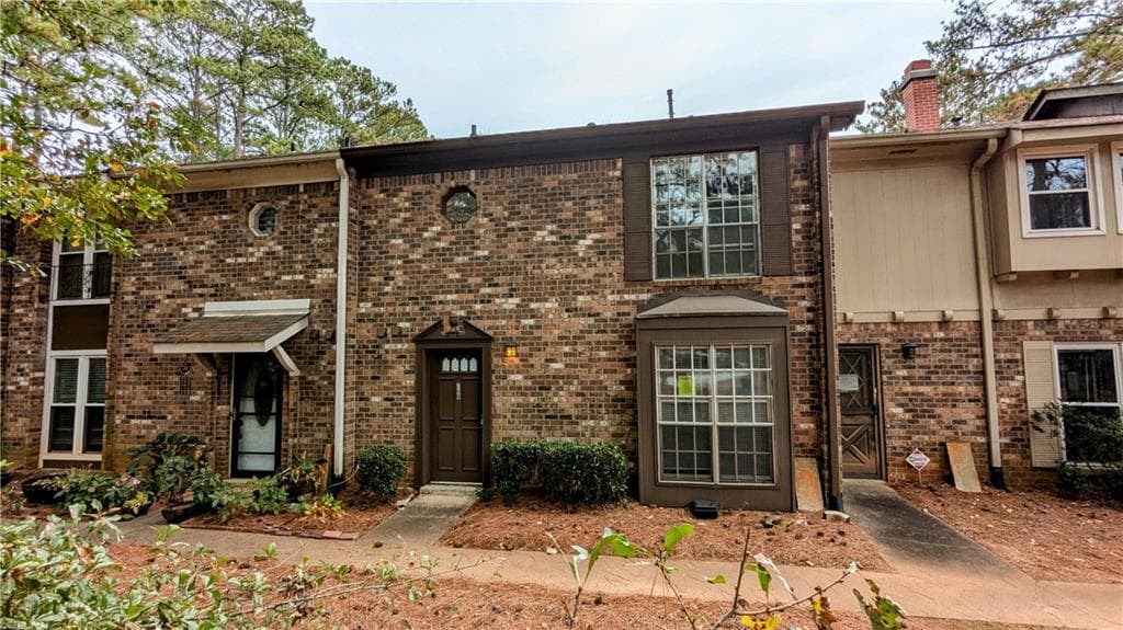 3 bedroom, 3 bathroom, 1,414 sq ft condominium sold at 748 Garden View Drive, Stone Mountain, GA 30083