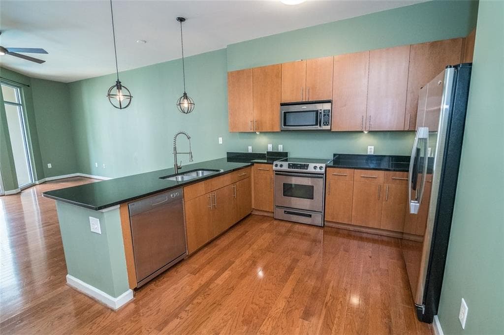 1 bedroom, 2 bathroom, 853 sq ft condominium sold at 711 NE Cosmopolitan 340, Atlanta, GA 30324