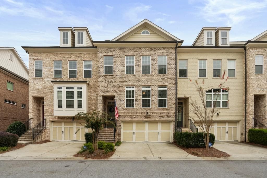 1721 Kenstone Walk, Dunwoody, GA 30338 — most recent listing photo