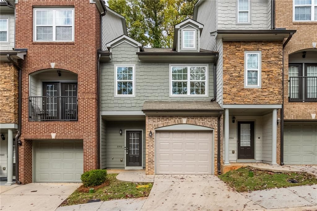 3 bedroom, 3 bathroom, 1,429 sq ft townhouse sold at 2942 Ashlyn Pointe Drive, Atlanta, GA 30340