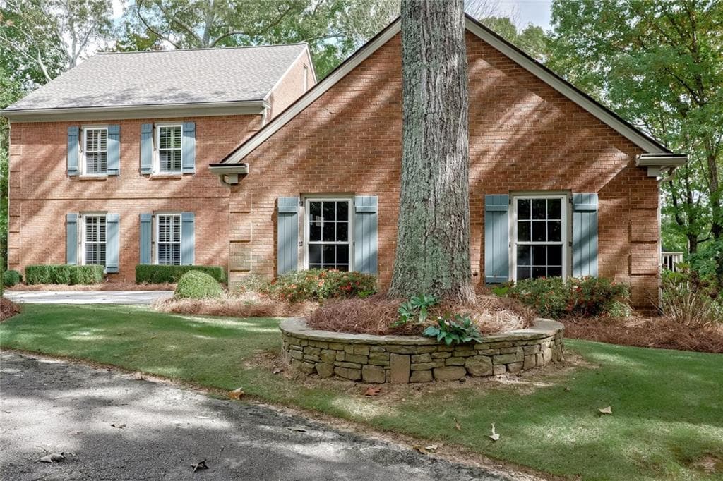 5 bedroom, 4 bathroom, 4,644 sq ft single family residence sold at 8575 Steeple Chase Drive, Roswell, GA 30076
