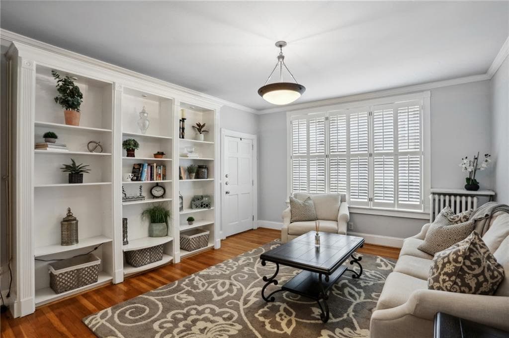 1 bedroom, 1 bathroom, 756 sq ft condominium sold at 30 Collier Road 2, Atlanta, GA 30309