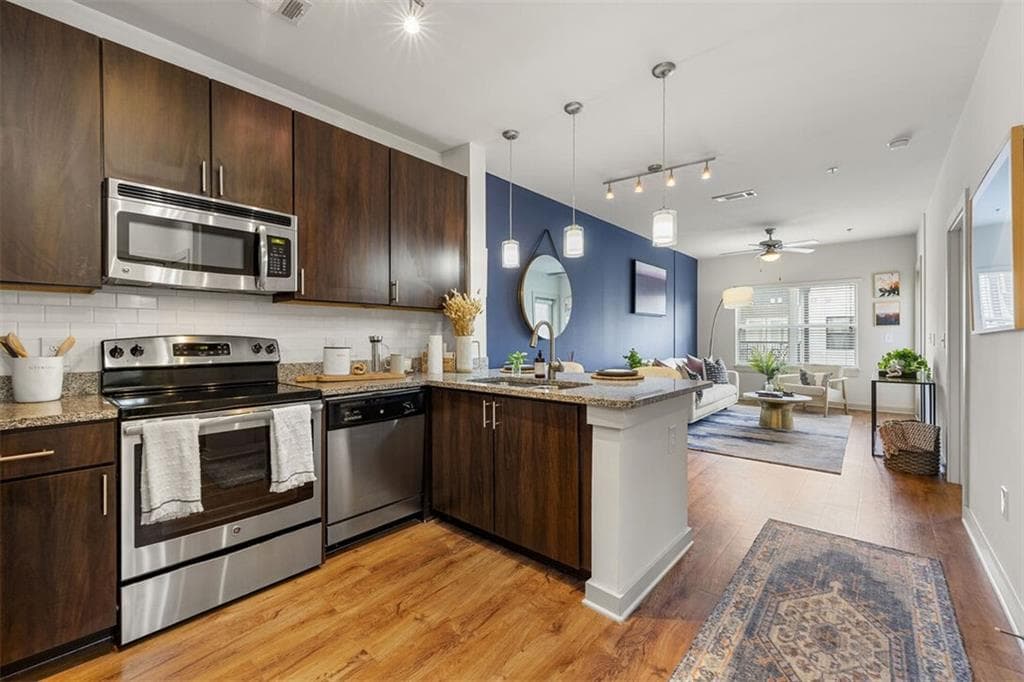 1 bedroom, 1 bathroom, 760 sq ft apartment for rent at 131 Ponce de Leon Avenue 760, Atlanta, GA 30308 for $1,900 a month — photo 2