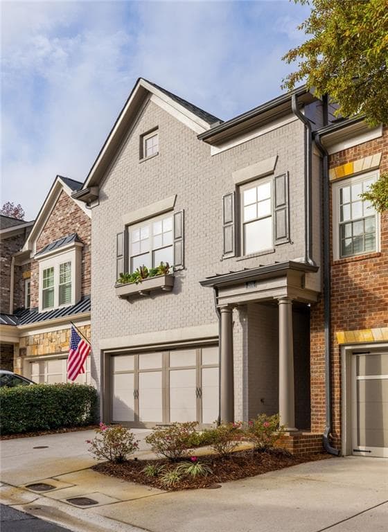 3 bedroom, 3 bathroom, 1,993 sq ft townhouse sold at 201 Nottaway Lane, Alpharetta, GA 30009
