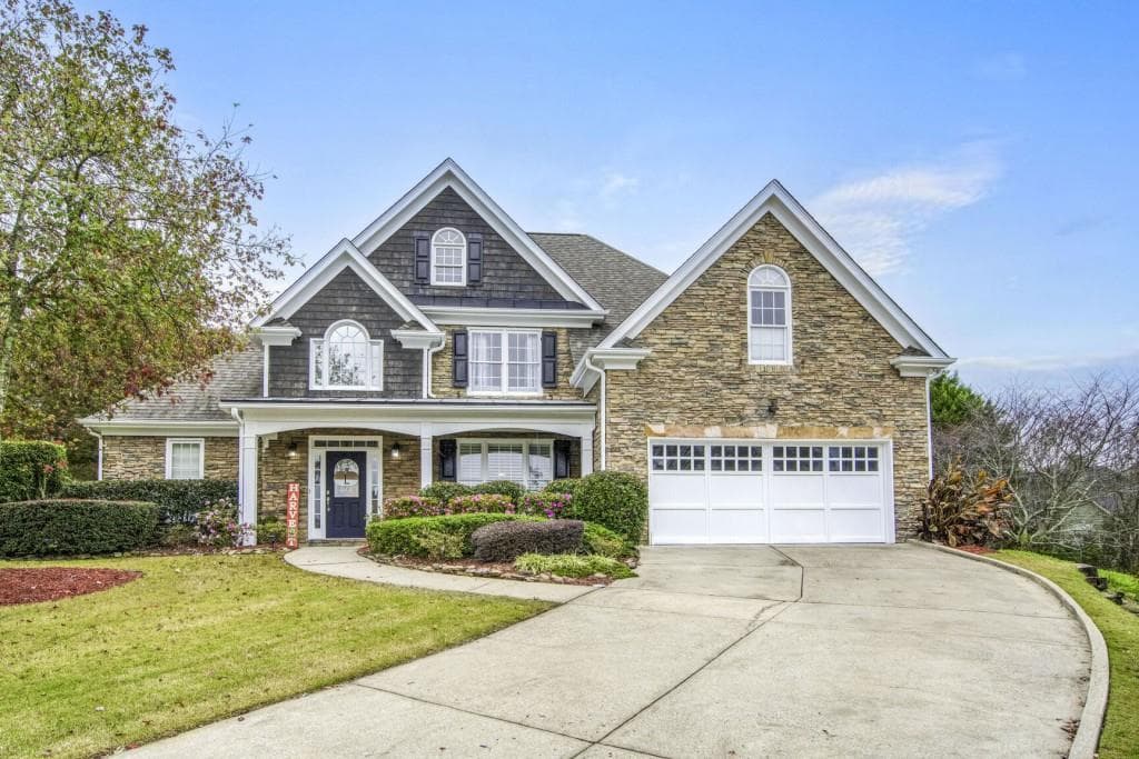 4 bedroom, 3 bathroom, 3,200 sq ft single family residence sold at 182 Sweet Branch Court, Grayson, GA 30017