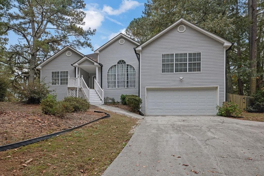 3 bedroom, 3 bathroom, 2,602 sq ft single family residence sold at 2869 Brooks Drive, Snellville, GA 30078