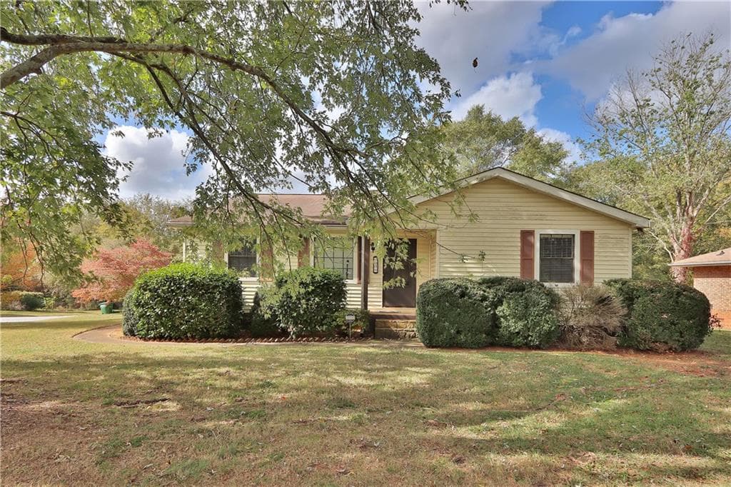 3819 Saddle Ridge Drive, Snellville, GA 30039 — most recent listing photo