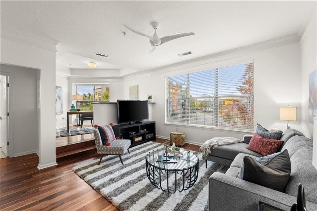 1 bedroom, 1 bathroom, 980 sq ft condominium sold at 400 17th Street 2221, Atlanta, GA 30363