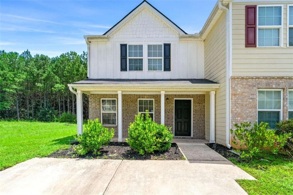 3 bedroom, 3 bathroom, 1,478 sq ft townhouse sold at 2559 Piering Drive, Lithonia, GA 30038