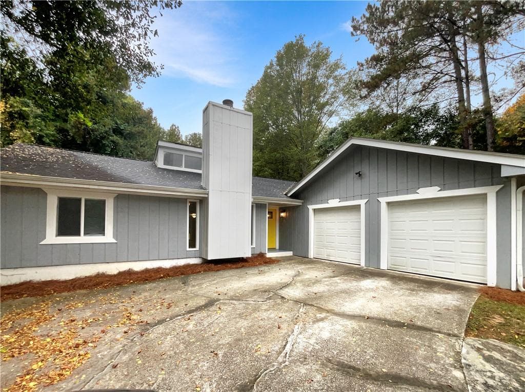 4 bedroom, 2 bathroom single family residence sold at 4633 S Woodlake Lane, Conyers, GA 30013