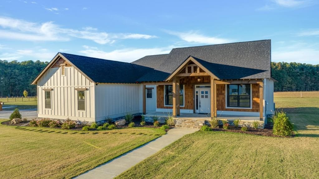 565 County Road 580, Centre, AL 35960 — most recent listing photo
