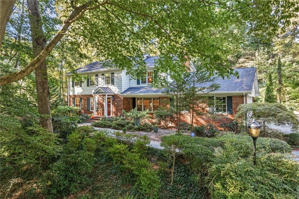 4 bedroom, 4 bathroom, 3,078 sq ft single family residence sold at 3370 E Wood Valley Road, Atlanta, GA 30327