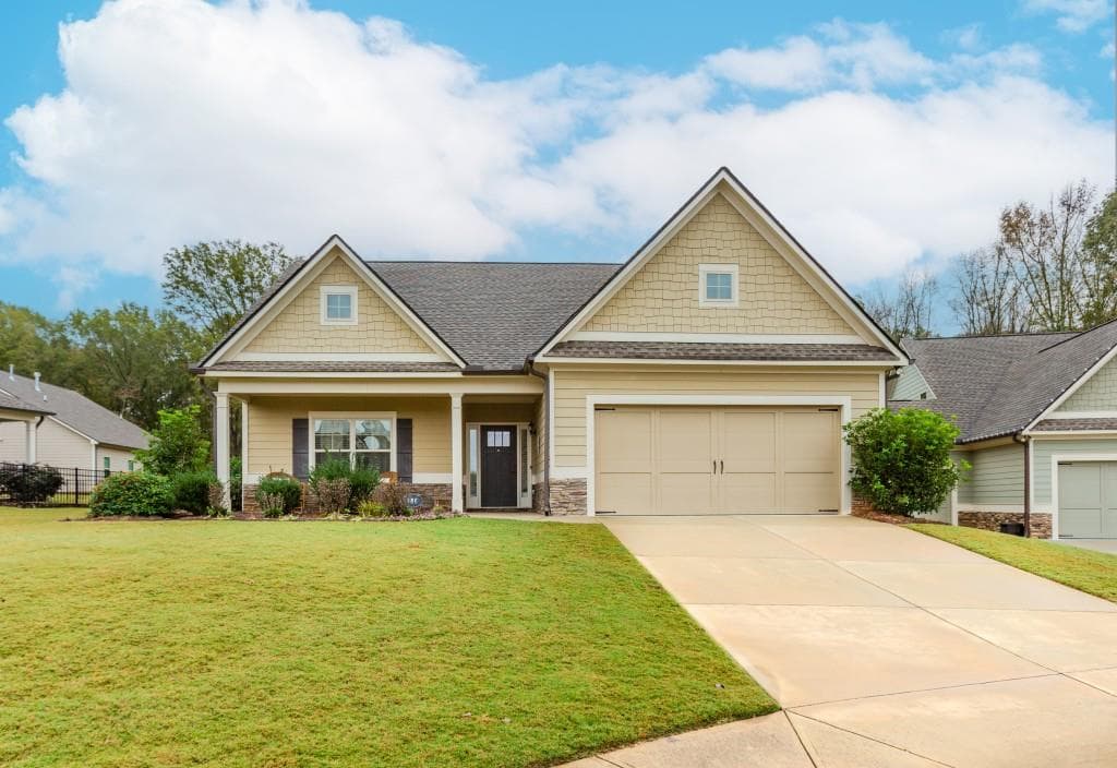 3 bedroom, 3 bathroom, 2,275 sq ft single family residence sold at 986 High Shoal Drive, Monroe, GA 30655