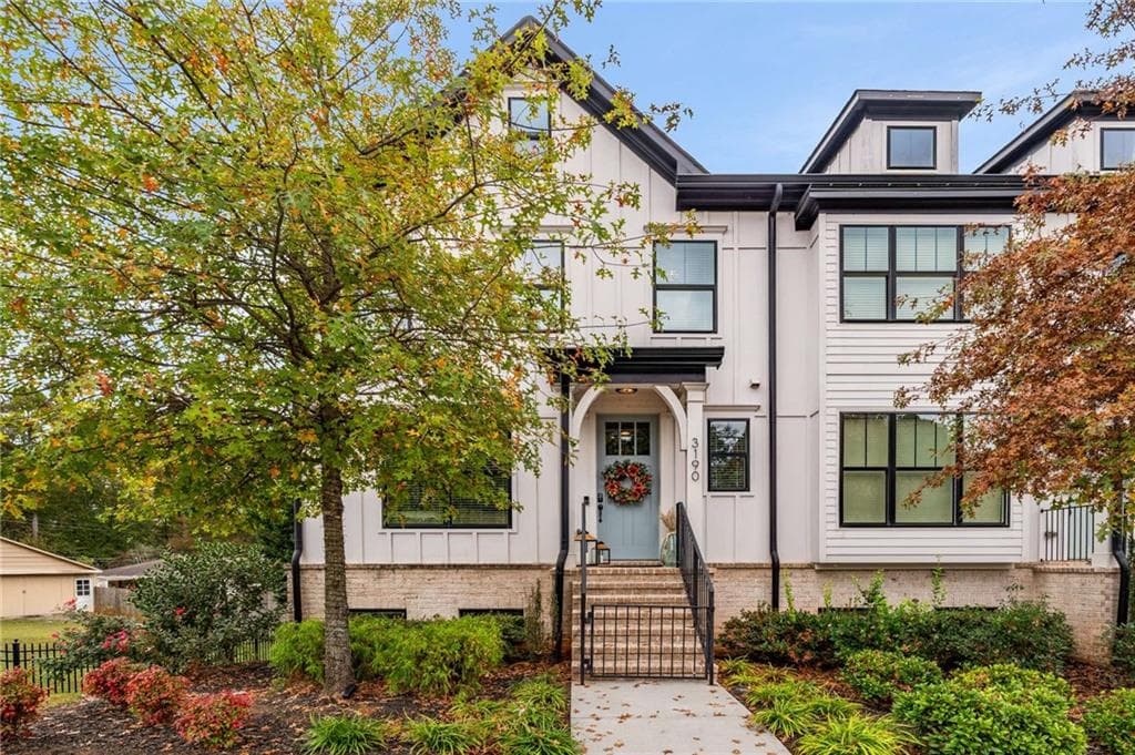 3 bedroom, 4 bathroom, 2,300 sq ft townhouse sold at 3190 Kincaid Drive, Decatur, GA 30033