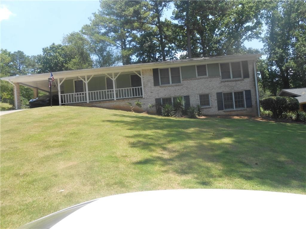 3 bedroom, 2 bathroom, 1,536 sq ft single family residence sold at 3536 Redwine Court, Atlanta, GA 30344