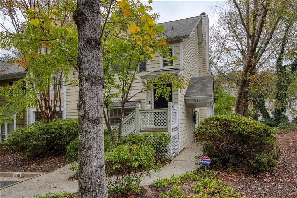 2 bedroom, 2 bathroom, 1,222 sq ft condominium sold at 5061 Avalon Drive, Alpharetta, GA 30005